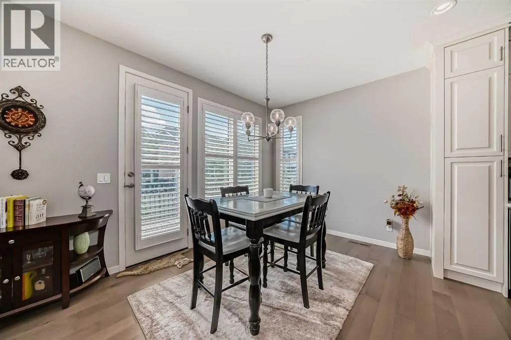 226 West Grove Point SW