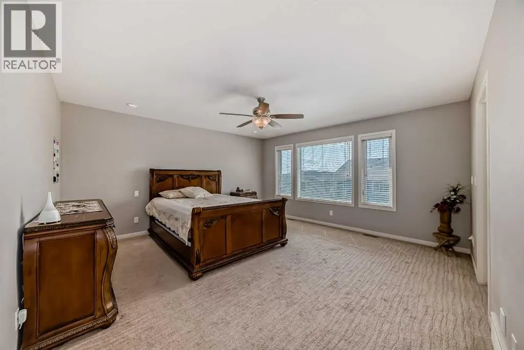 226 West Grove Point SW