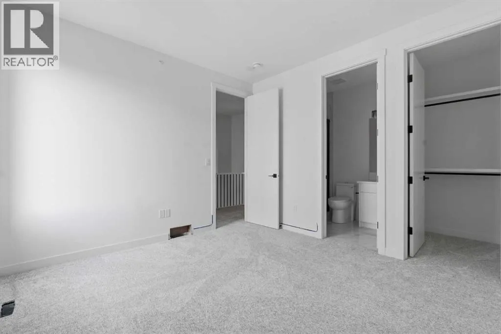 203, 212 32 Avenue NE