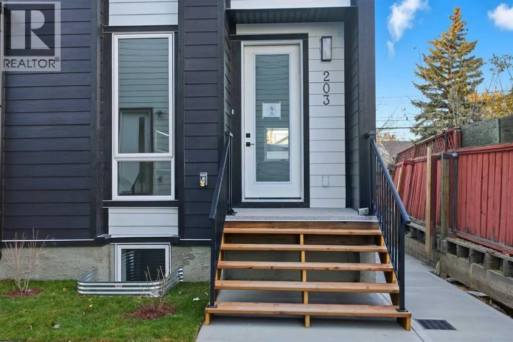 203, 212 32 Avenue NE