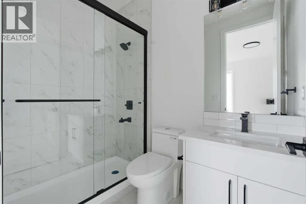 203, 212 32 Avenue NE