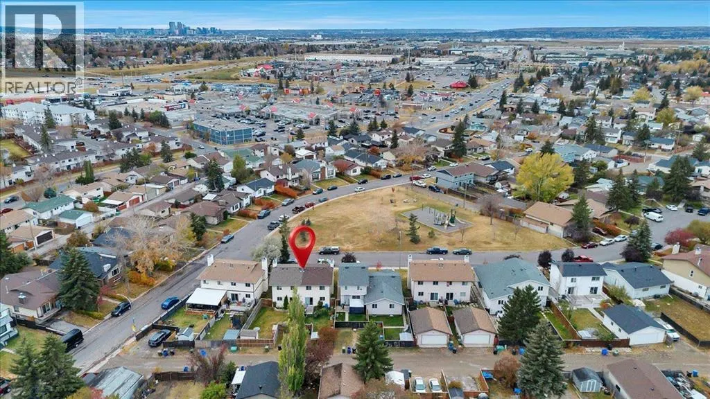 5 Falsby Place NE