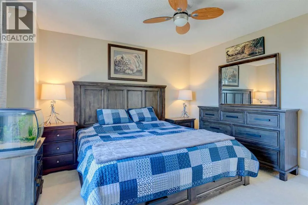 85 Crystal Shores Crescent