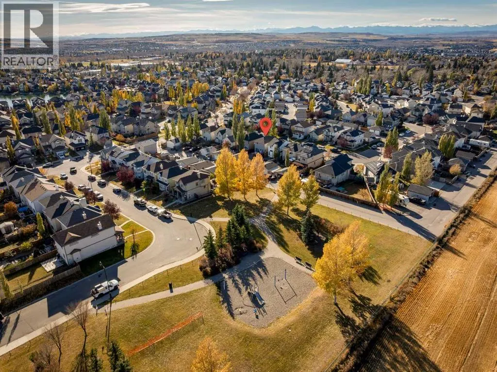 85 Crystal Shores Crescent