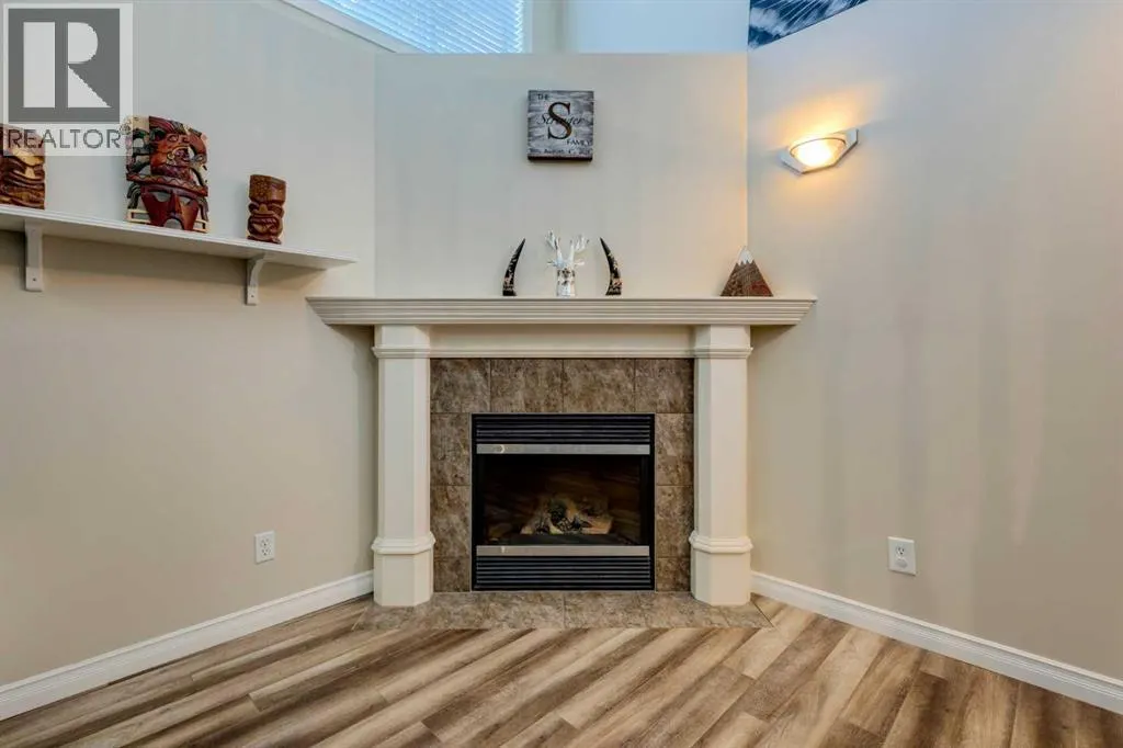 85 Crystal Shores Crescent