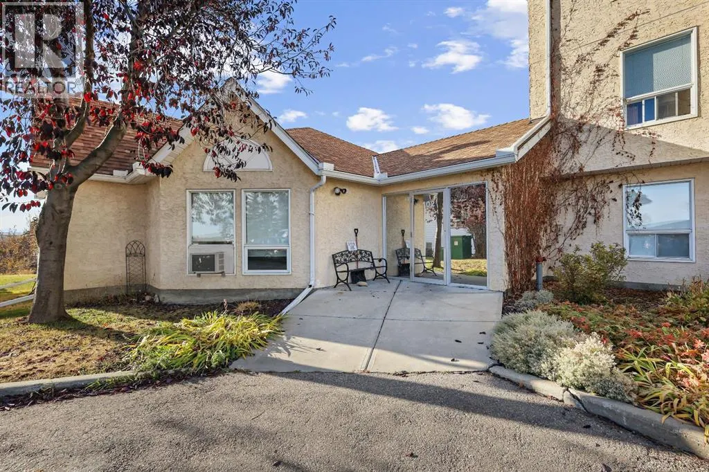 309, 102 Centre Court