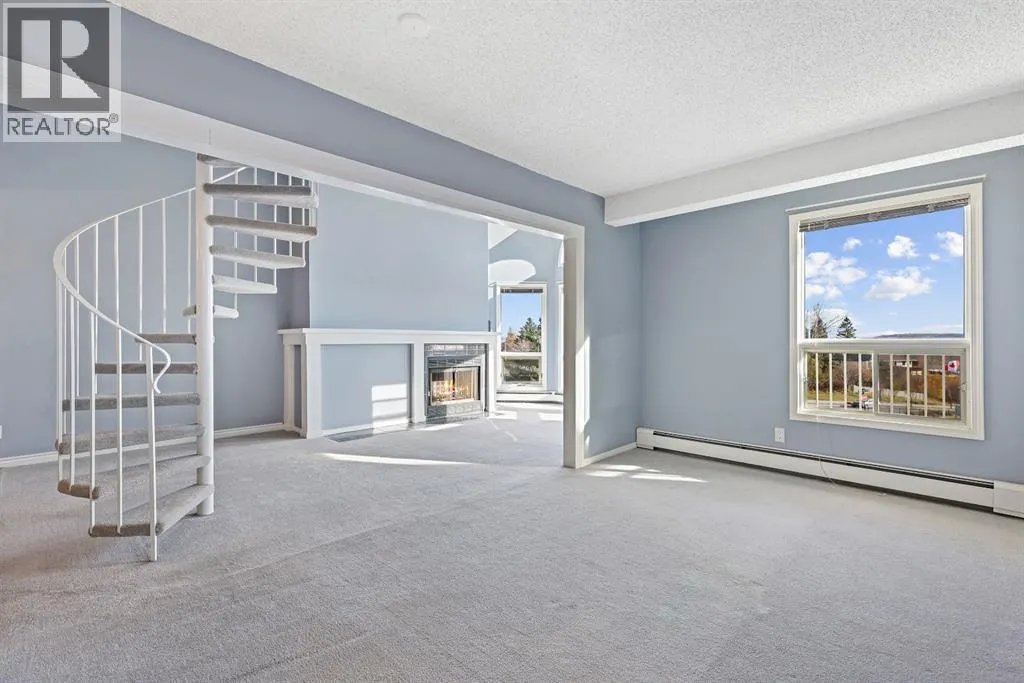 309, 102 Centre Court