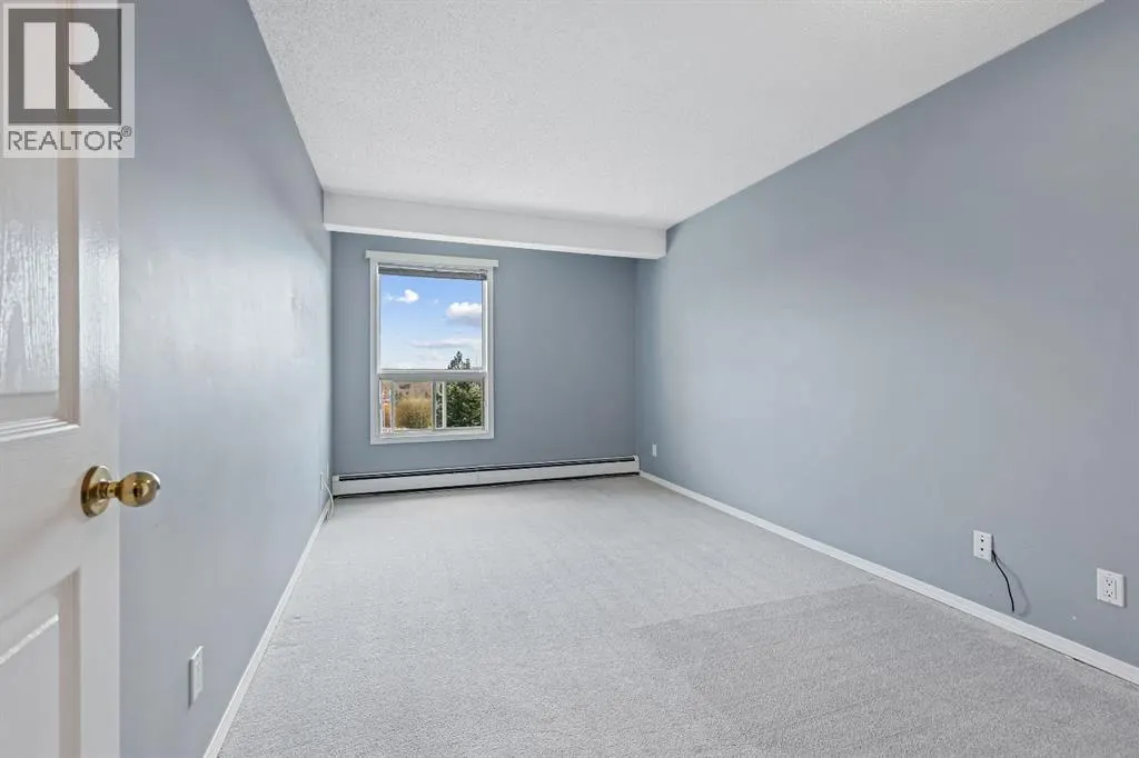 309, 102 Centre Court