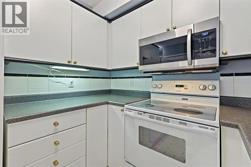 309, 102 Centre Court