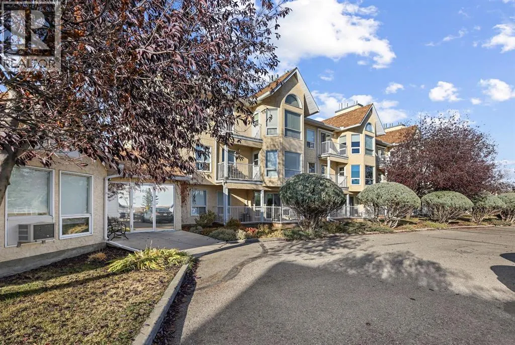 309, 102 Centre Court