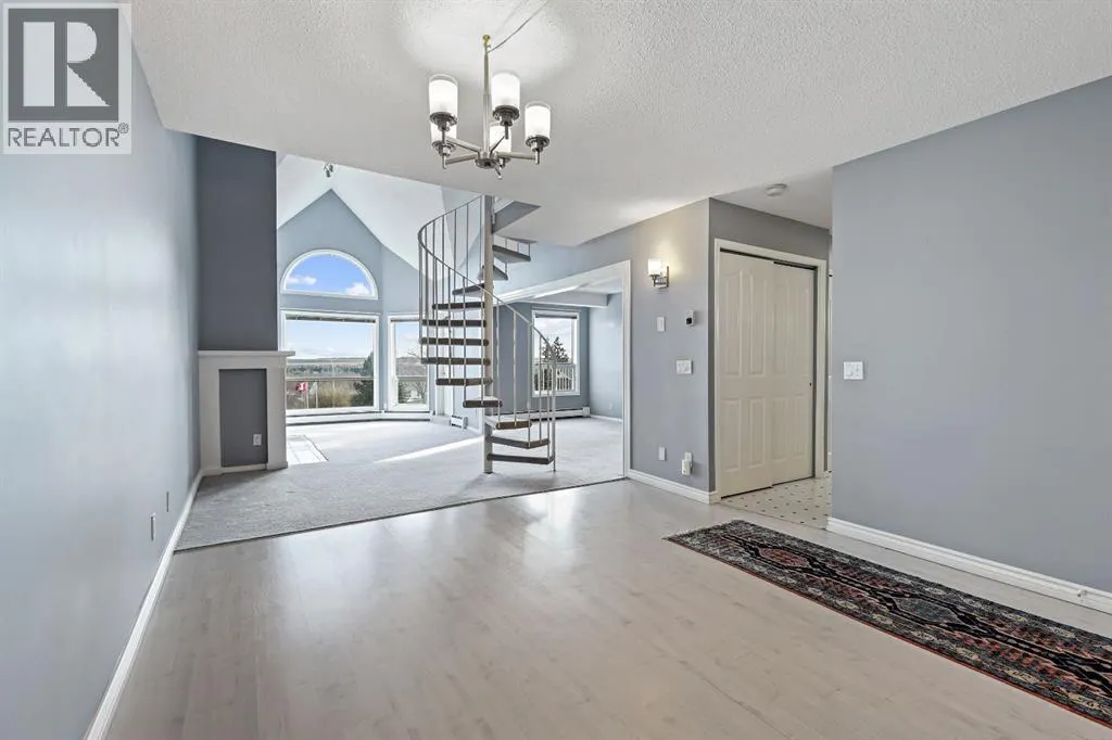 309, 102 Centre Court