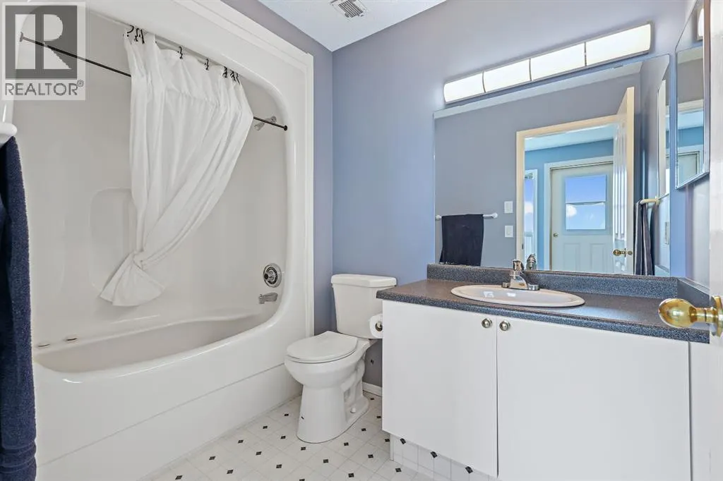 309, 102 Centre Court