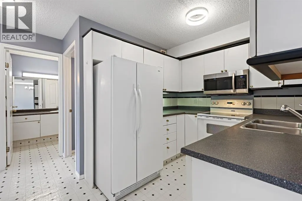 309, 102 Centre Court