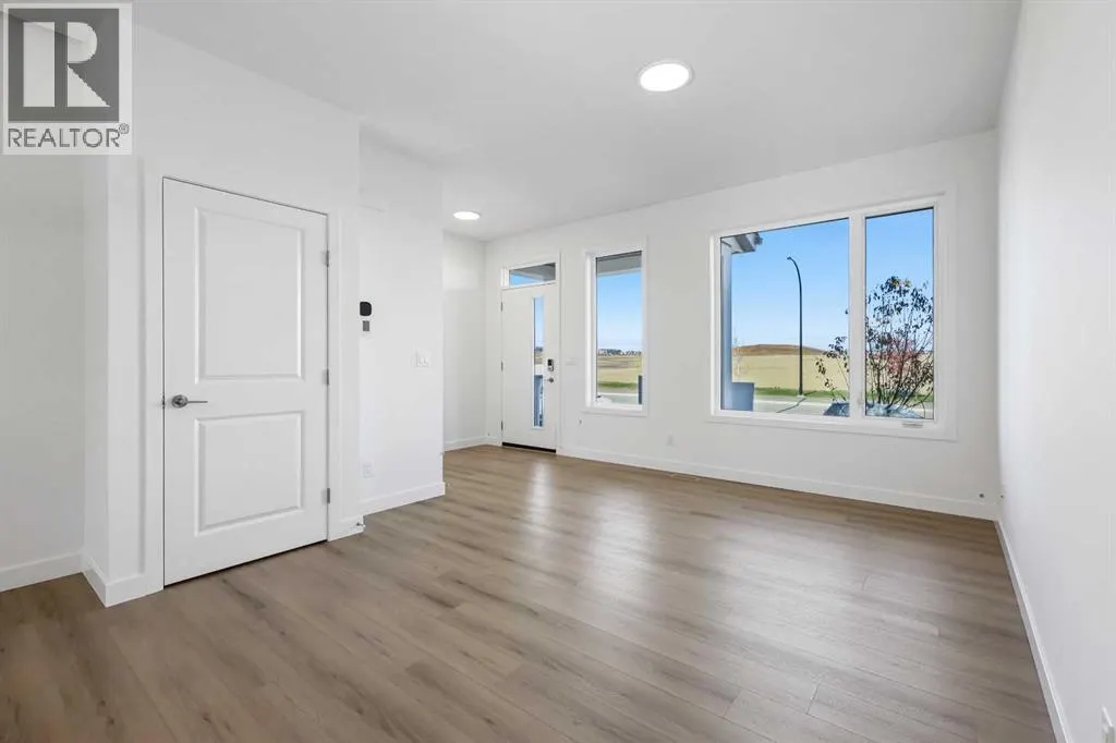 7039 Rangeview Avenue SE