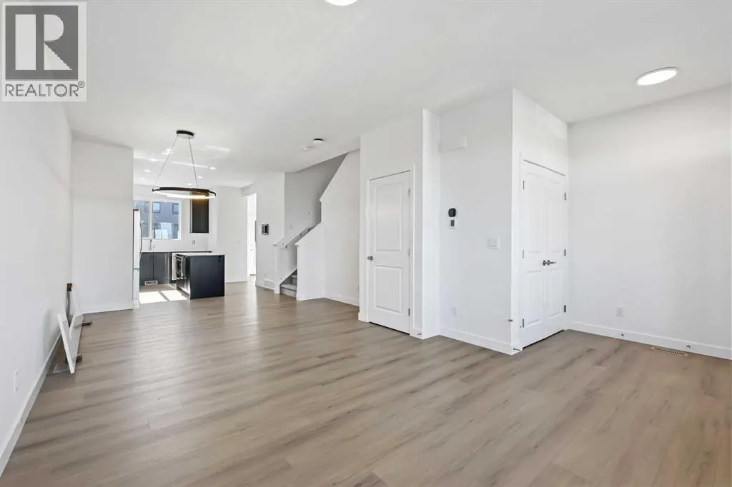 7039 Rangeview Avenue SE