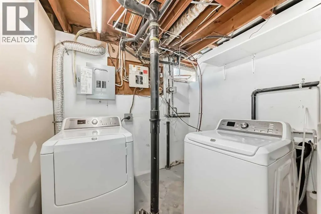 207 Pinecliff Way NE