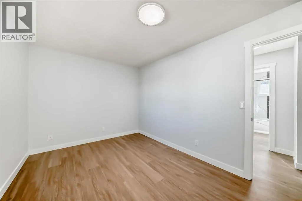 207 Pinecliff Way NE