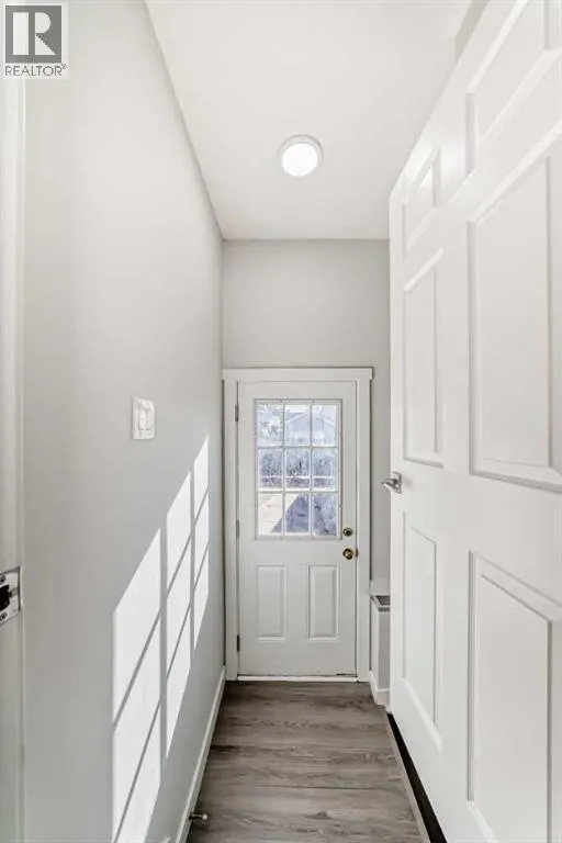 207 Pinecliff Way NE