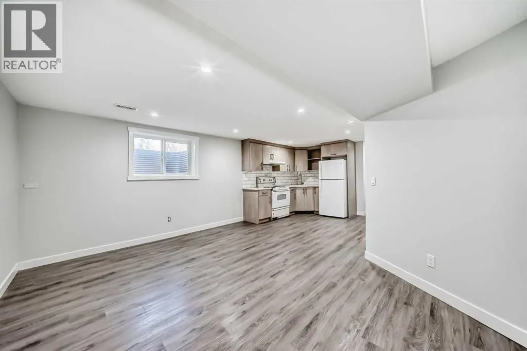 207 Pinecliff Way NE