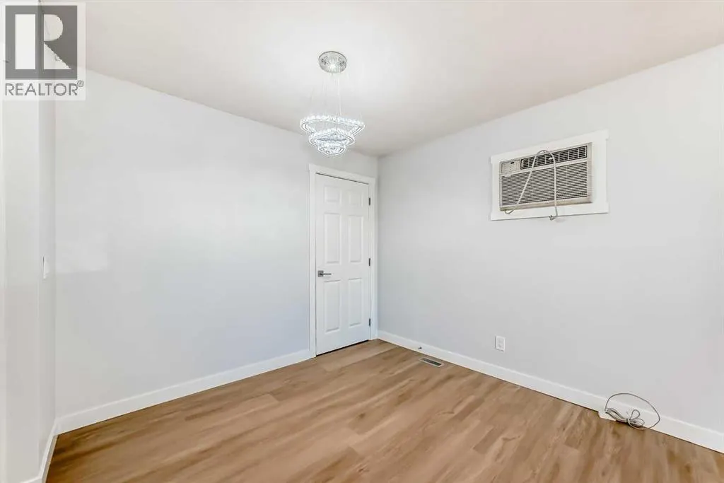 207 Pinecliff Way NE