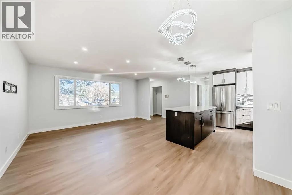 207 Pinecliff Way NE