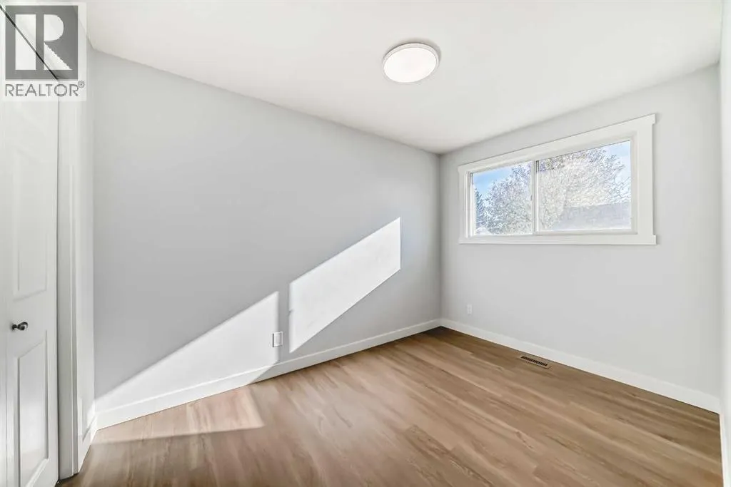 207 Pinecliff Way NE