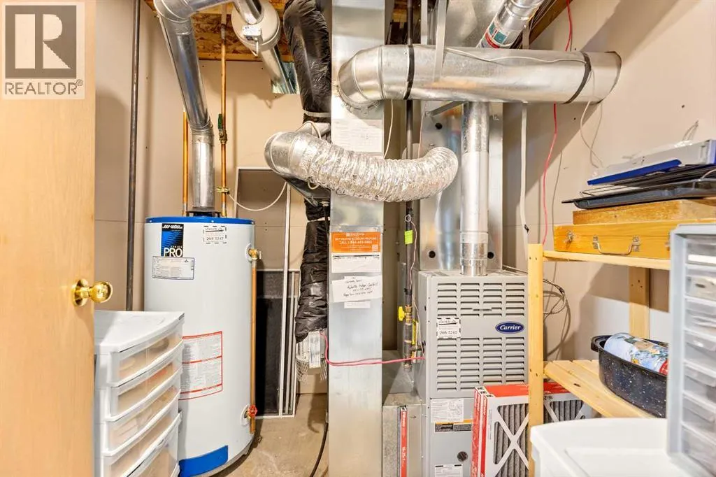 164 Stonegate Close NW