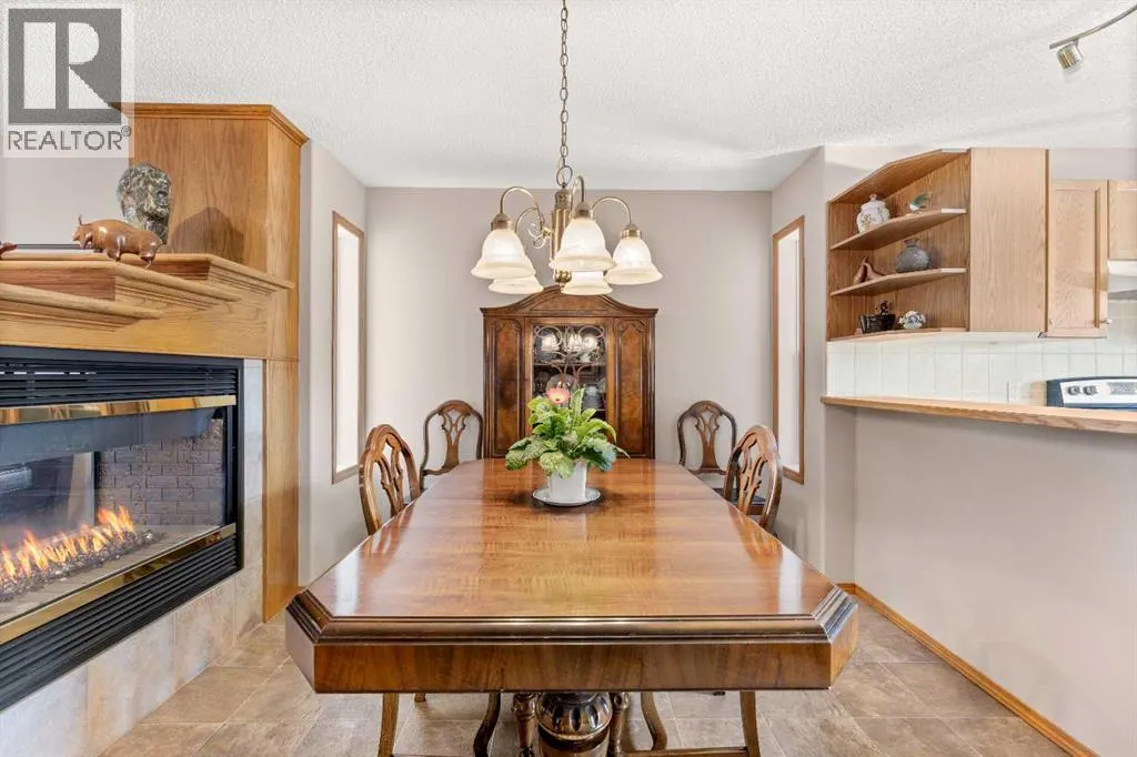 164 Stonegate Close NW