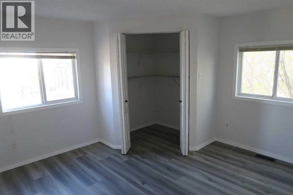 901 Briarwood Crescent