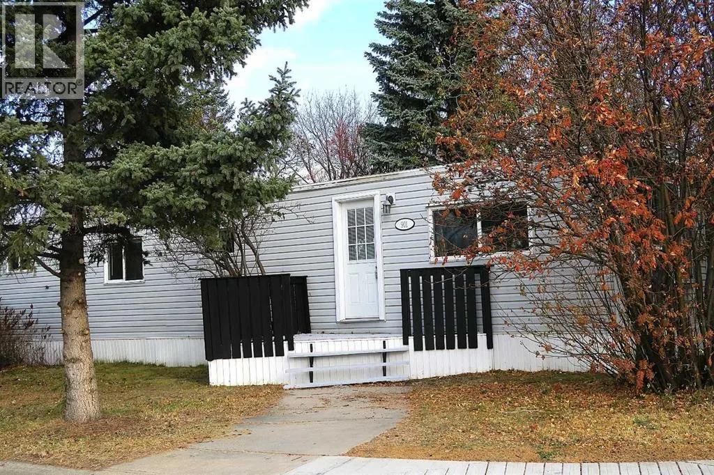 901 Briarwood Crescent