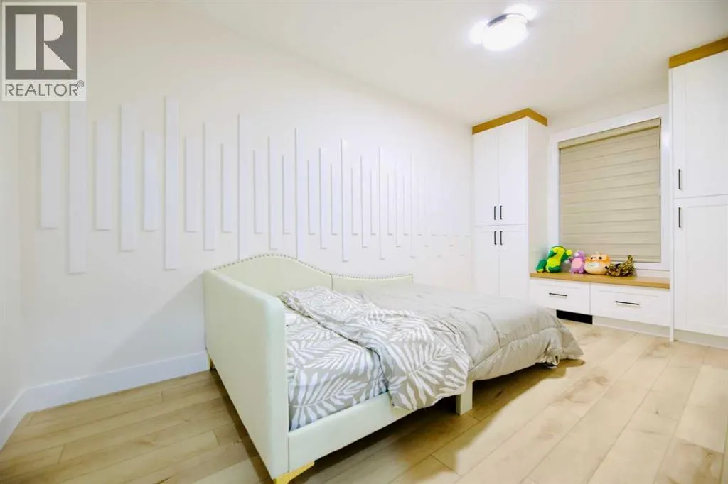 619 Arlington Drive SE