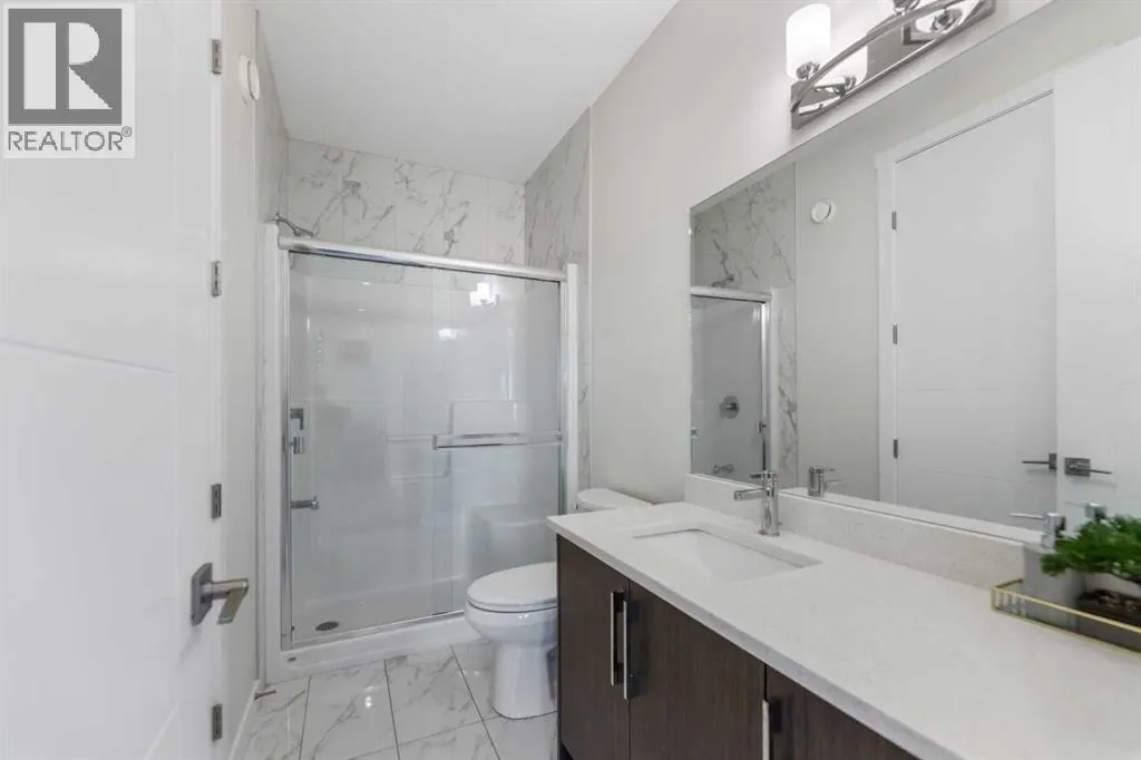 391 Corner Meadows Avenue NE