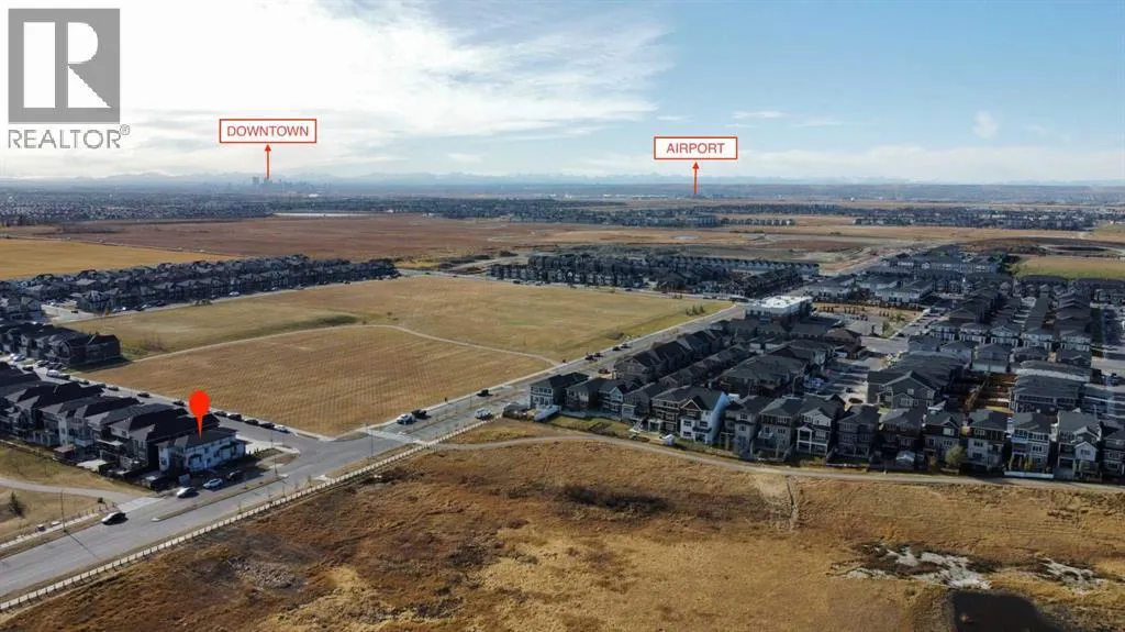 391 Corner Meadows Avenue NE