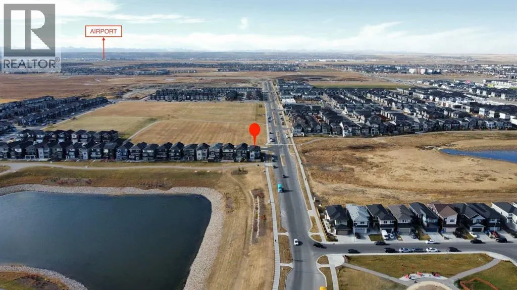 391 Corner Meadows Avenue NE