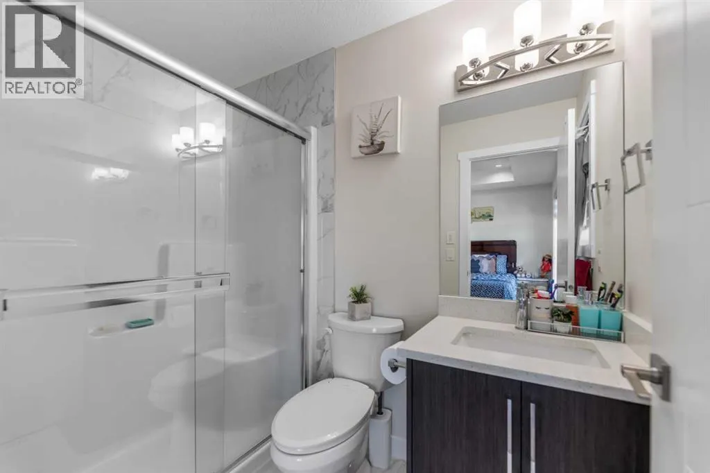 391 Corner Meadows Avenue NE