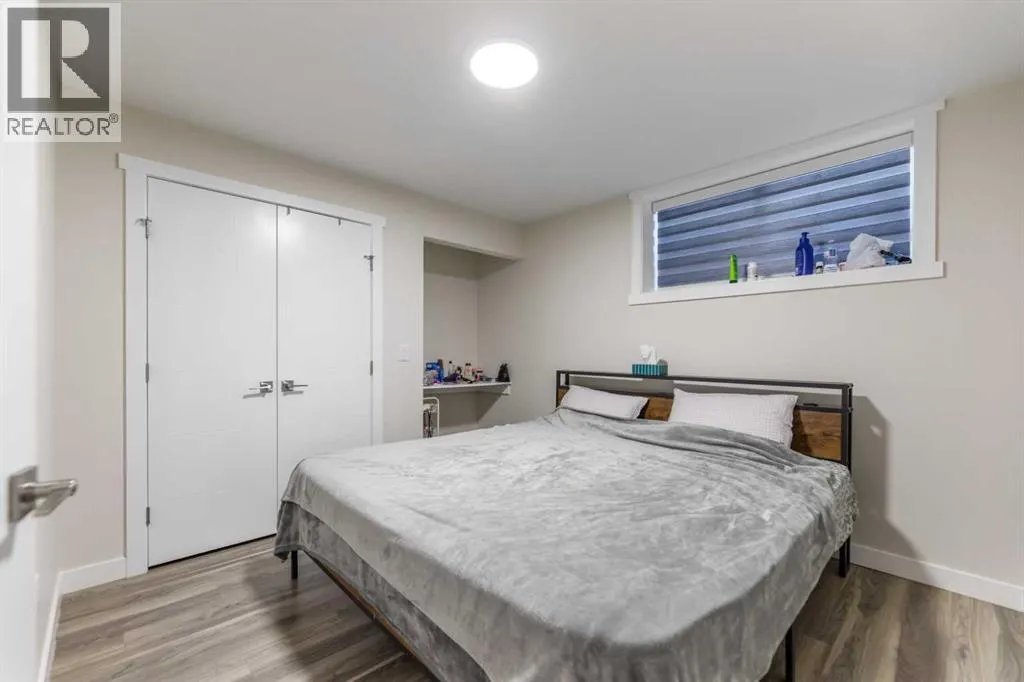 391 Corner Meadows Avenue NE