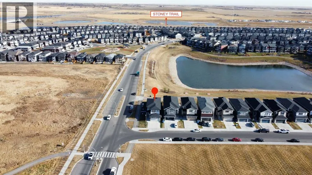 391 Corner Meadows Avenue NE