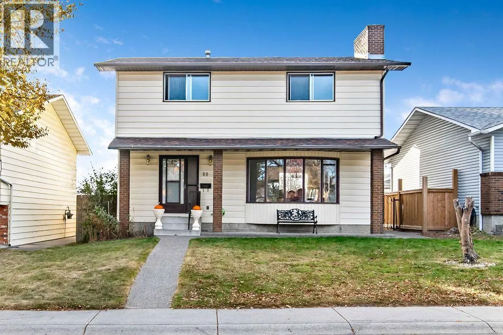 60 Rundlelawn Place NE