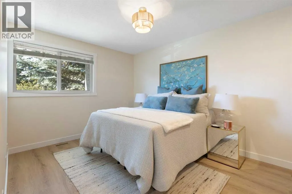 7, 4915 45 Street SW