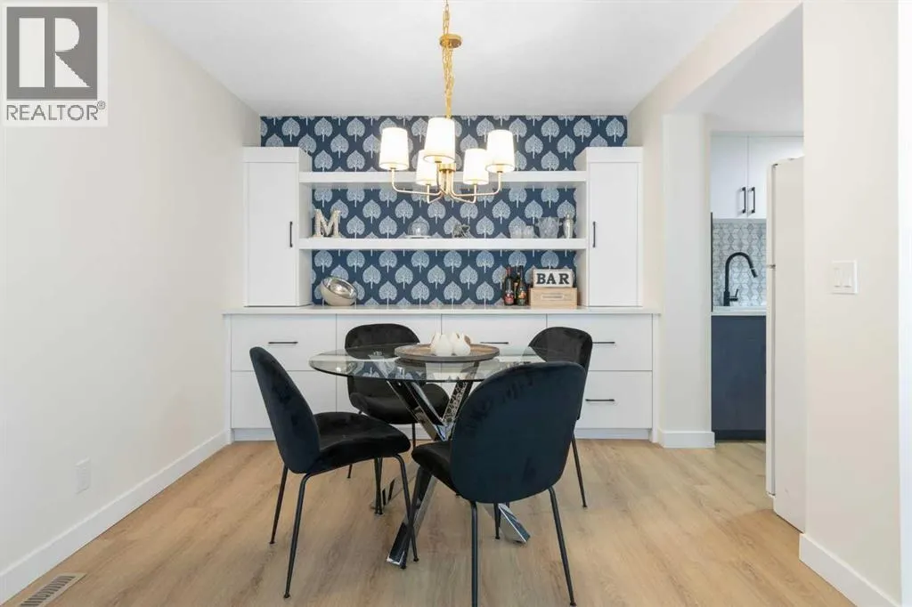 7, 4915 45 Street SW