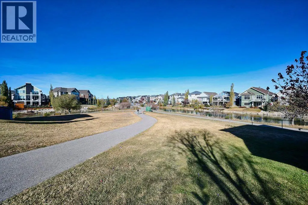 165 Bayside Point SW