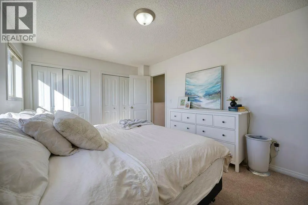 165 Bayside Point SW