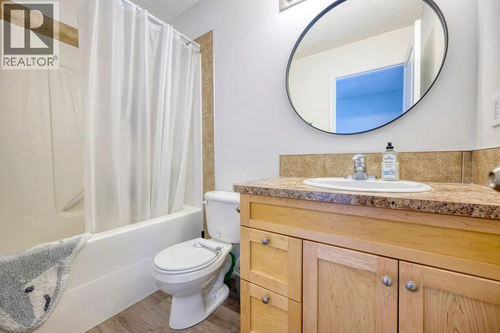 165 Bayside Point SW