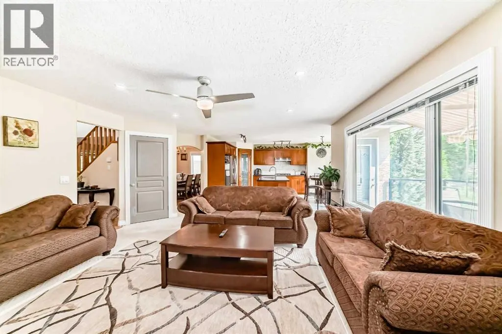 146 Scenic View Close NW