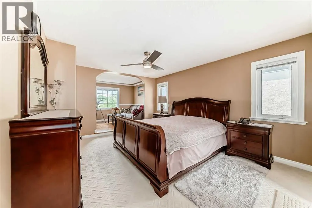 146 Scenic View Close NW