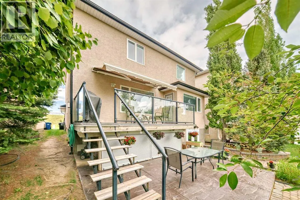 146 Scenic View Close NW