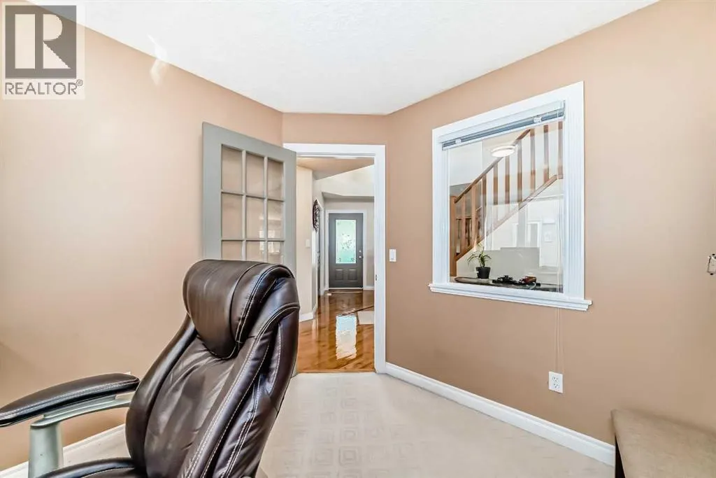 146 Scenic View Close NW