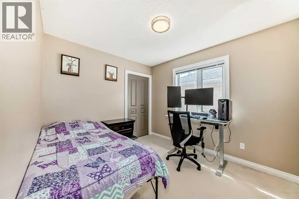 146 Scenic View Close NW