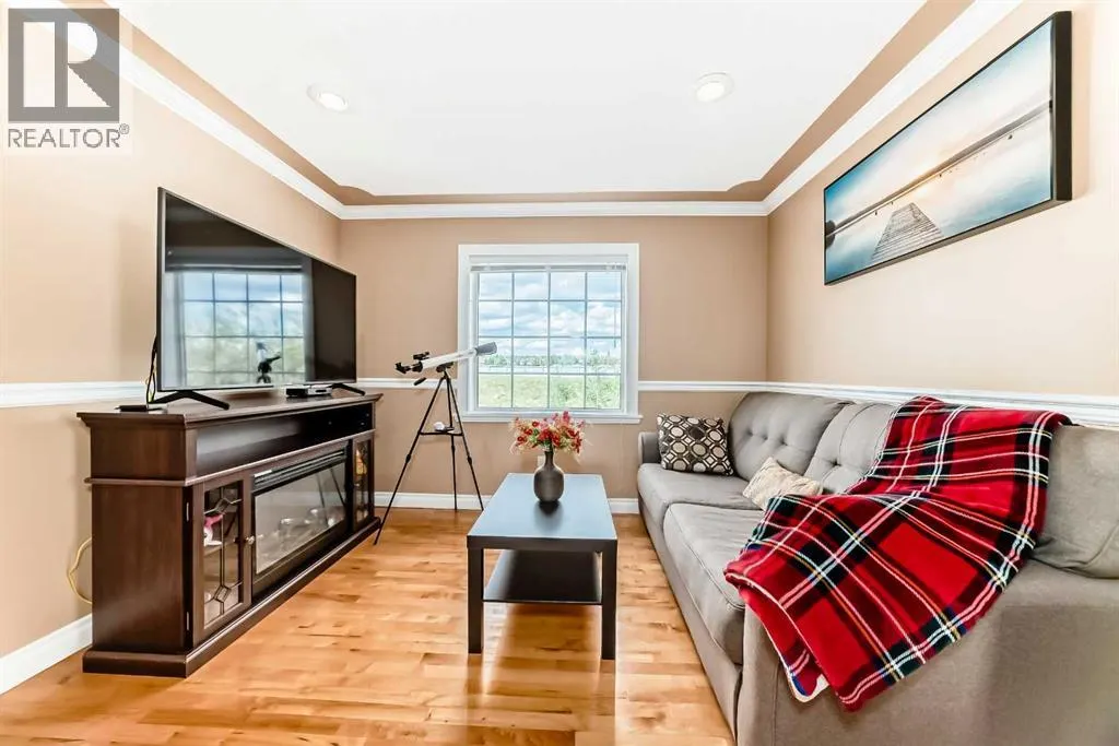 146 Scenic View Close NW