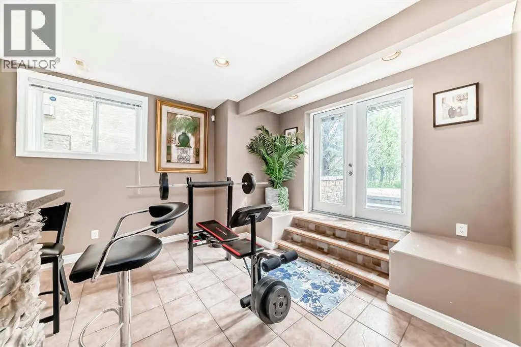 146 Scenic View Close NW